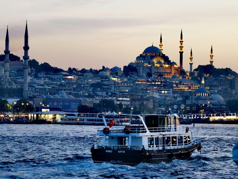 Istanbul — Bosphorus silhouettes and imperial heritage, curated with local mastery, refined reservations, and discreet concierge support