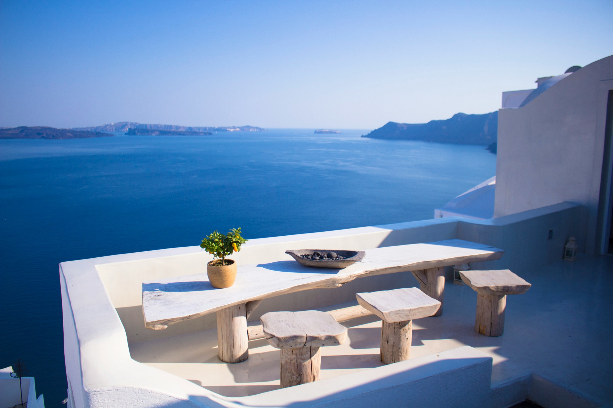 Bespoke luxury travel in Santorini Greece